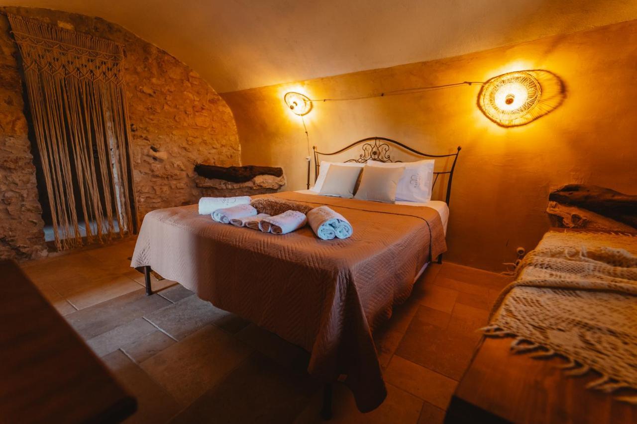 Kythera Secrets Suites Viaradika Εξωτερικό φωτογραφία